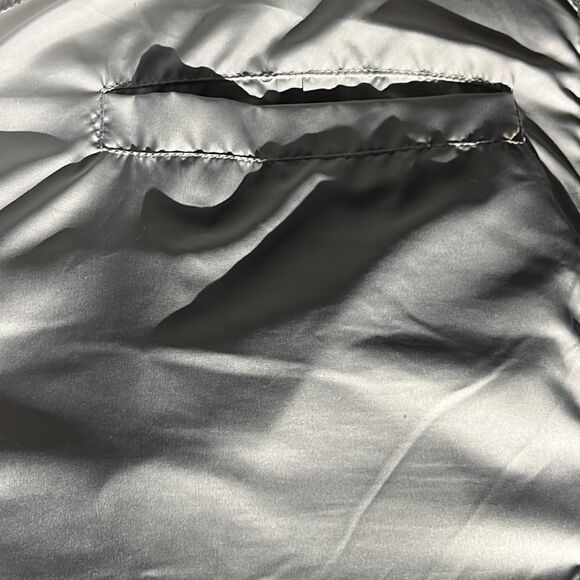 Victoria’s Secret Silver Elegance: Metallic Puffer Vest - Size Medium - Picture 13 of 14